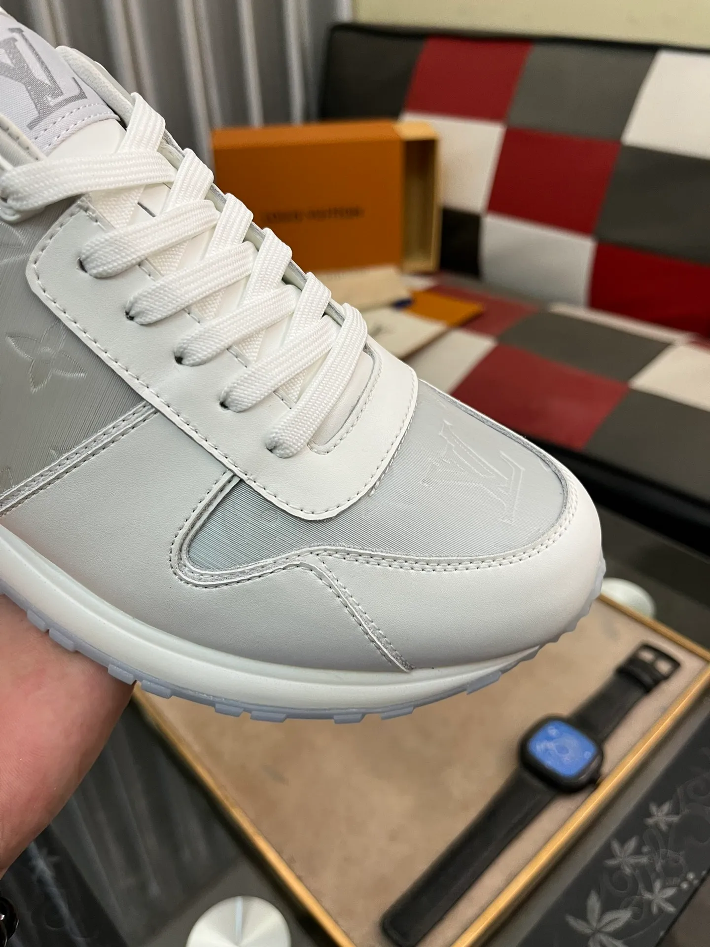 Men's shoes 💰540⌚️⌚️LV Louis Vuitton. The latest fashionable casual shoes are popular in physical stores. New spring and summer comfortable imported custom original cowhide, unique jacquard fabric element design. With sheepskin lining, Lv original base, [sun][sun] high-end packaging and high quality💪Details determine quality, code number 38-44